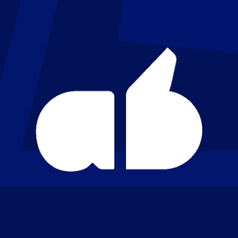 Logo von der App für Aschaffenburger Geschichten - zu lesen ist "ab", das "b" ist gleichzeitig ein Daumen nach oben